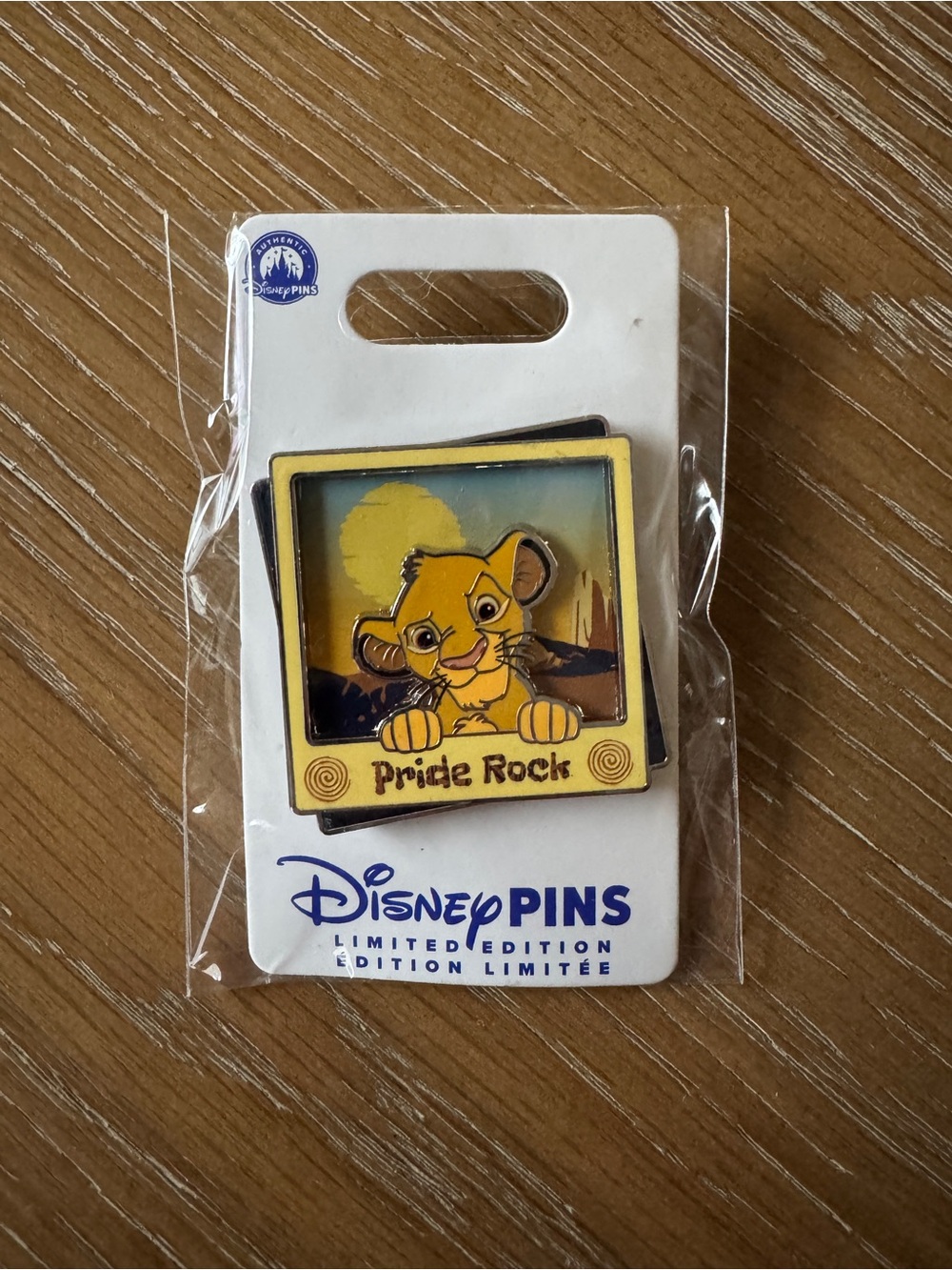 Simba Pin – Pride Rock – The Lion King – Disney Destinations – LE 2000 Pin